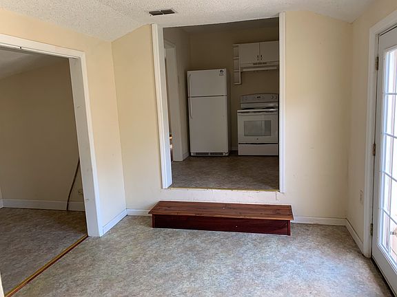 5th image of 4762 Merrimac Ave