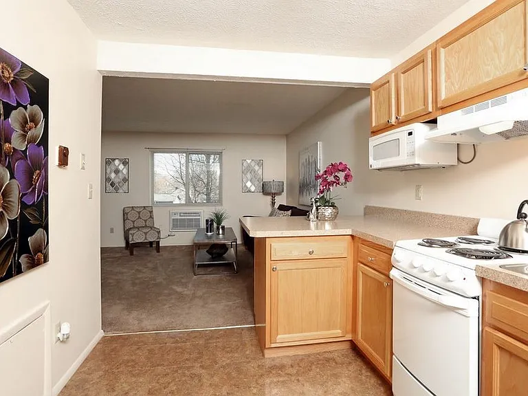 Peppertree Apartments — Photo 13