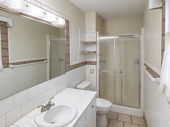 5th image of 114 N Seneca St