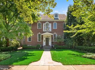 1010 Pine St, Winnetka, IL 60093