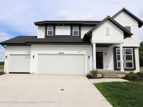 5640 Copper Creek Dr, Haslett, MI 48840