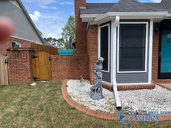 4th image of 336 Autumn Ln SW