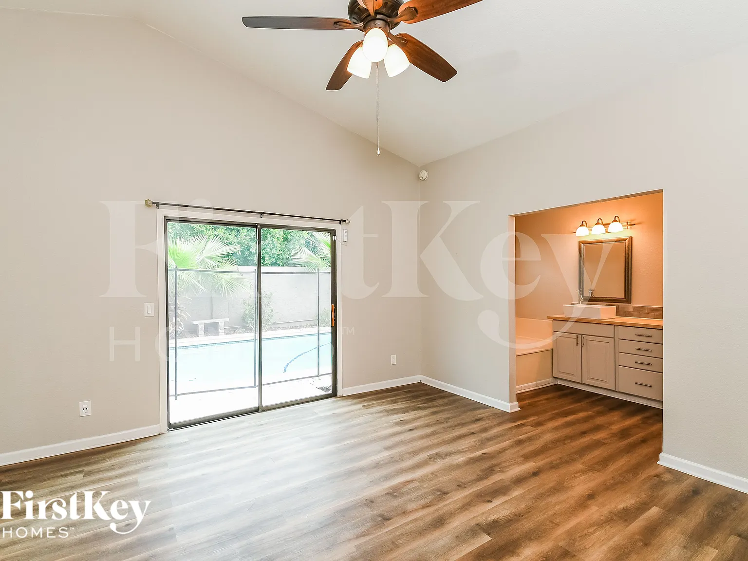 3 bed, 2.0 bath, 1562 sqft, $2,835 — Photo 4