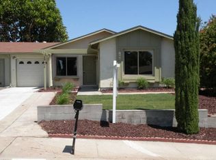 1406 Temple Heights Dr, Oceanside, CA 92056
