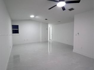 10058 SW 156th Ct, Miami, FL 33196