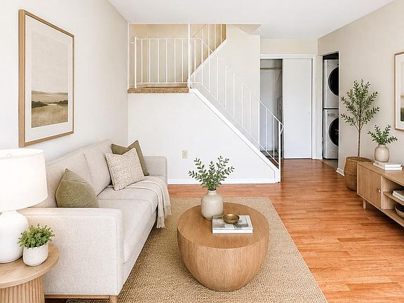 3rd image of 2539 Jenkintown Rd APT 112