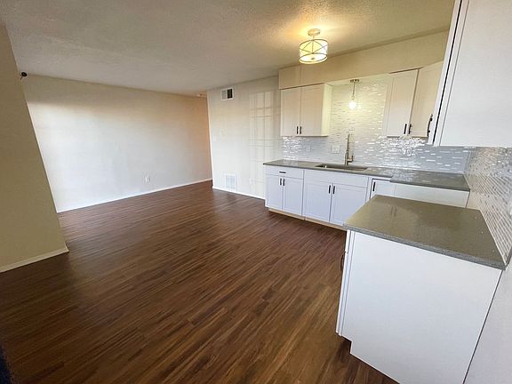 4th image of 1116 Coal Ave SW #3