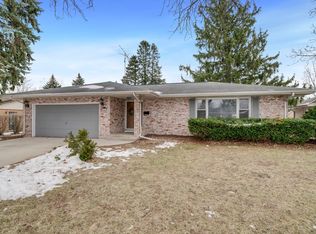 1614 Huntington Rd, Dekalb, IL 60115