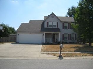 218 Pineview Dr, Mooresville, IN