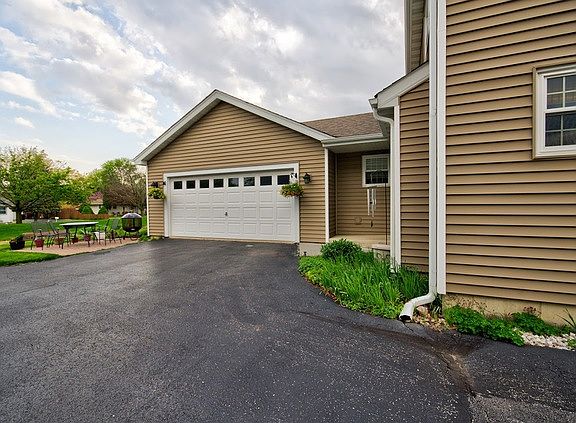 2nd image of 4214 Bunratty Ln