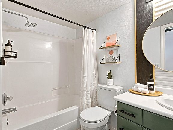 5th image of 600 Abby Lane Apt 7