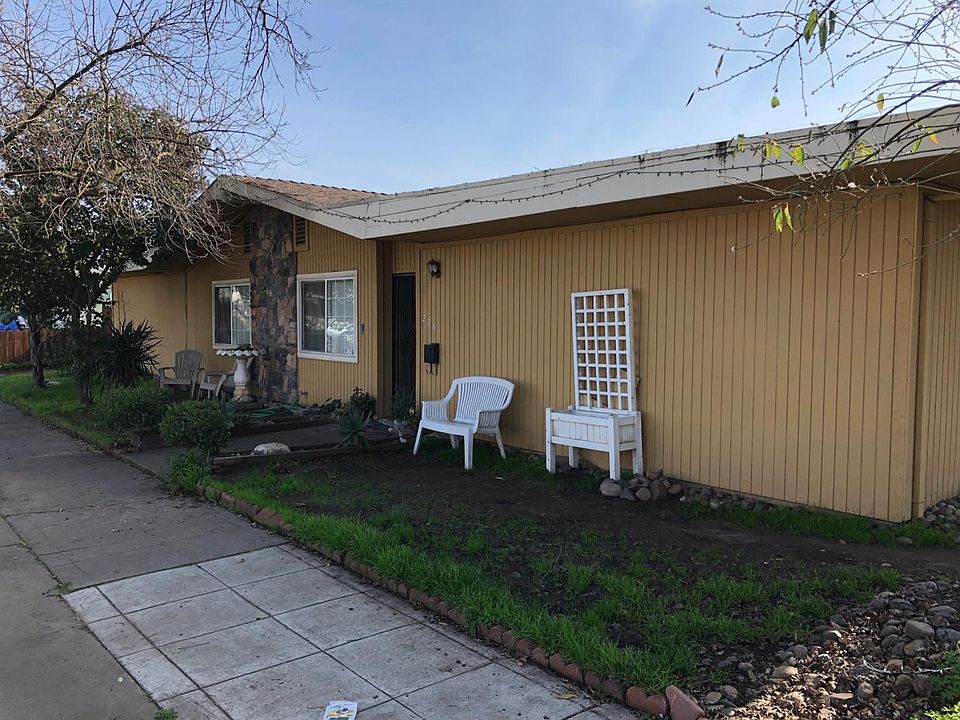 2nd image of 208 E Alpine Ave