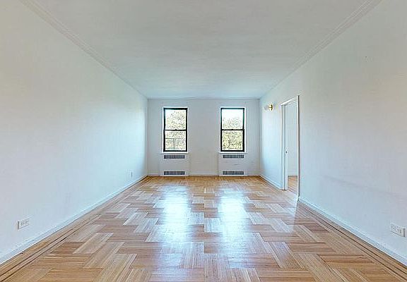 4th image of 200 Haven Ave APT 6F