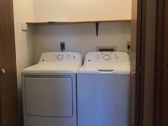 4th image of 1409 14th Ave E APT 21