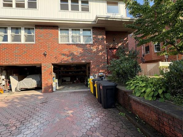 458 Lawn Ave