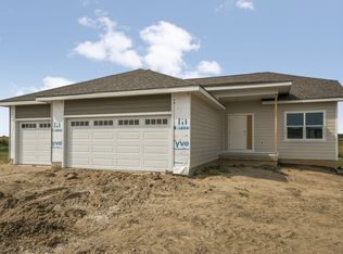 5408 166th Ct, Urbandale, IA 50323