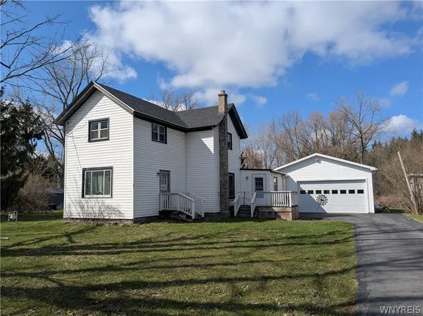 721 Gabbey Rd, Corfu, NY 14036