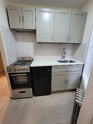 1st image of 305 E 105th St #33