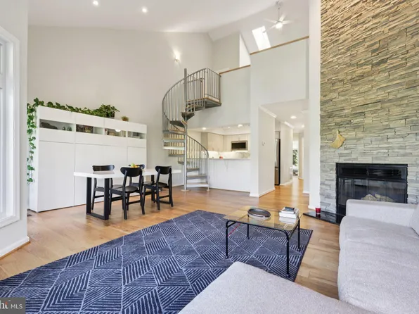 1136 Lake Heron Dr #3A, Annapolis, MD 21403