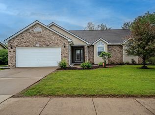 2557 Cedarcrest Dr, Columbus, IN 47203