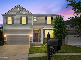 6802 Brittany Oak Dr, Louisville, KY 40229