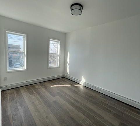 5th image of 3433 E Tremont Ave