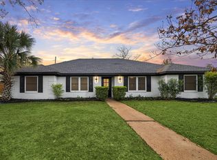 210 Weeping Oak Ln, Spring, TX 77388