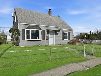 3037 N Jerusalem Road, Levittown, NY, 11756