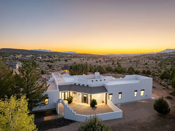 1235 N Carters Pond Rd, Dammeron Valley, UT 84783