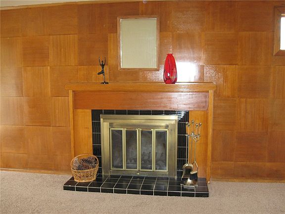 3rd image of 15550 Palatine Ave N