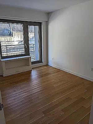 5th image of 405 Sterling Pl #1