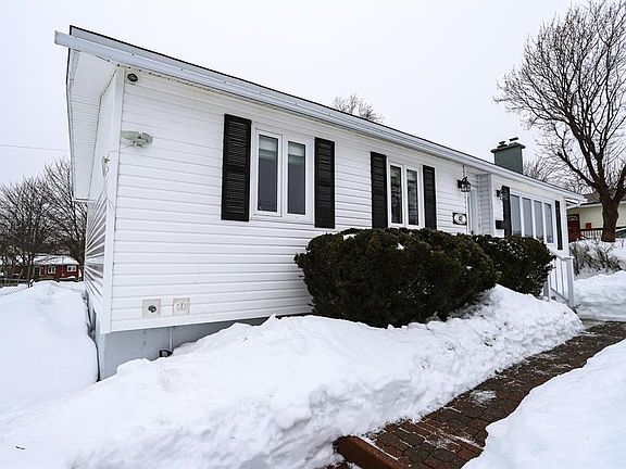 3rd image of 47 Quebec Street