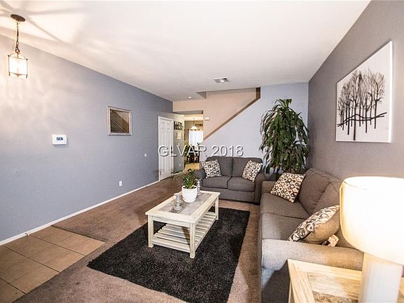 4th image of 712 Horse Stable Ave