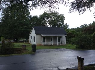 107 Summey St, Central, SC 29630