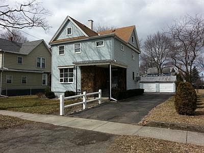 1st image of 208 W 15th St