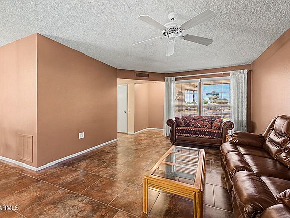 4th image of 10501 W PALMERAS Drive