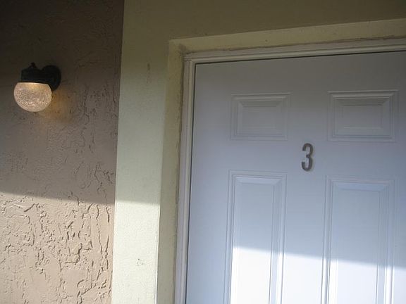 4th image of 4141 NW 114th Ave APT 3