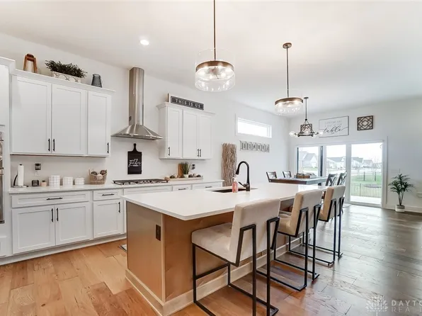 9940 Rothschild Ct, Centerville, OH 45458