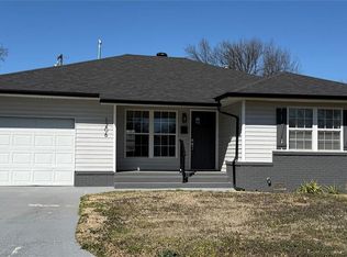 1206 Monroe Dr, Shawnee, OK 74804