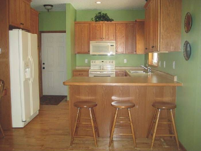 Nice big kitchen.