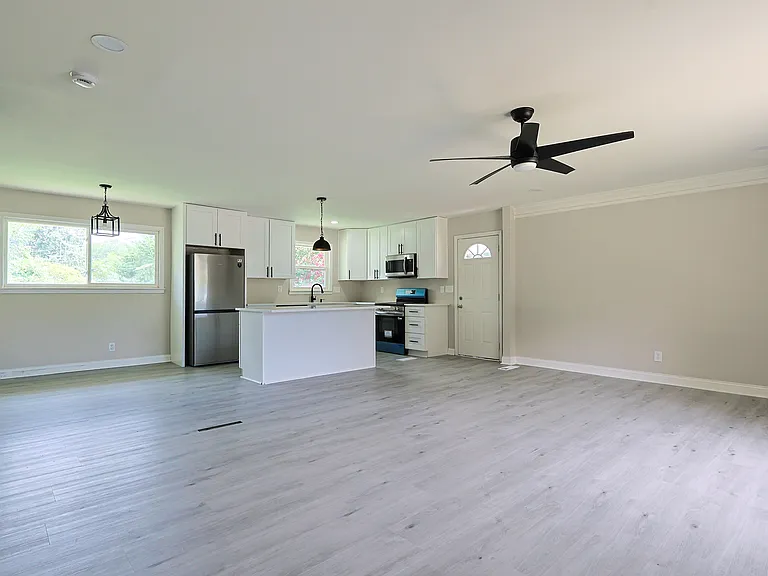 1295 Morrow Rd — Photo 10