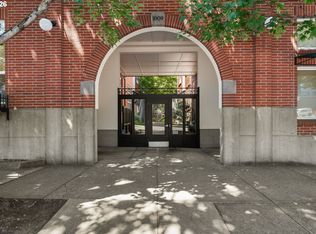 1009 NW Hoyt St APT 201, Portland, OR 97209