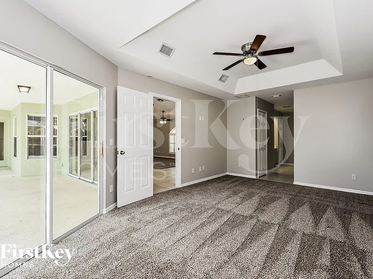 1017 SE 5th Ave — Photo 8
