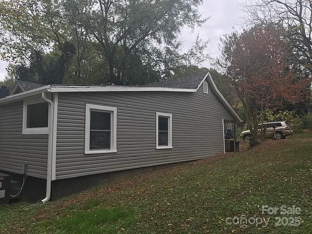1st image of 605 N McFarland St