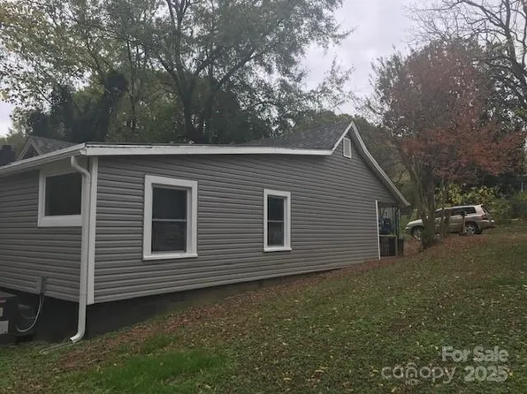 605 N McFarland St, Gastonia, NC 28054