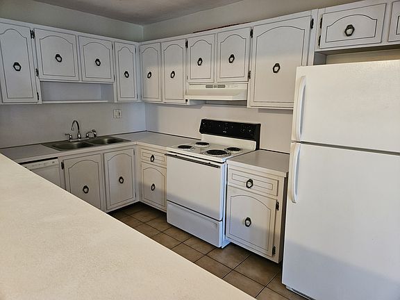 5th image of 10373 SW 88th St Unit H7