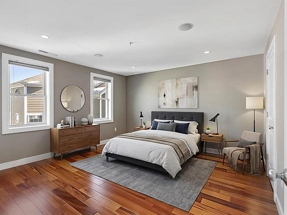 5th image of 112 W 9th St Unit 2