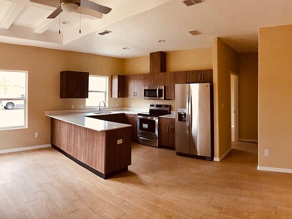 Open concept Kitchen/living area; Single story floor plan