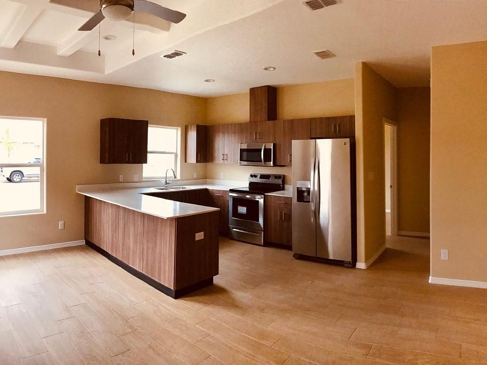 Open concept Kitchen/living area; Single story floor plan