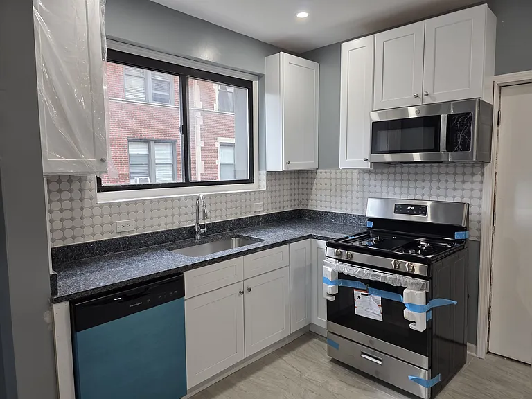 2054 E 69th St #1B — Photo 2